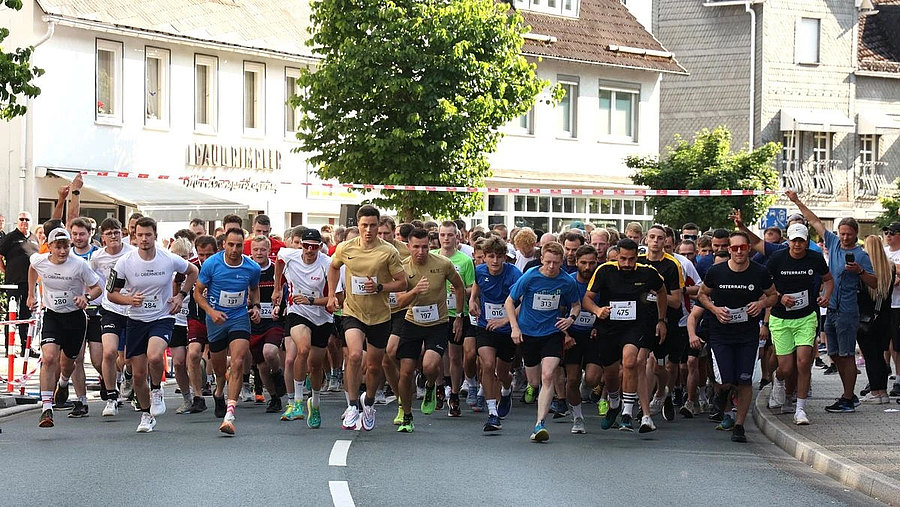 500 Teilnehmende gingen in diesem Jahr beim Wittgensteiner Firmenlauf an den Start. (Foto: Nasser Trabulsi)  