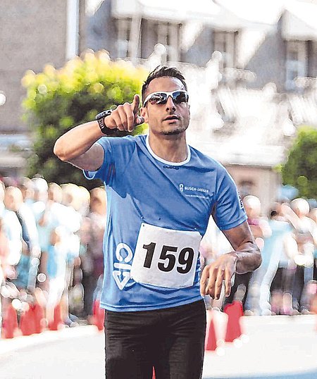 Souverän marschierte Timo Böhl über die Zielgerade zum Sieg. (SZ-Foto: Timo Karl)  